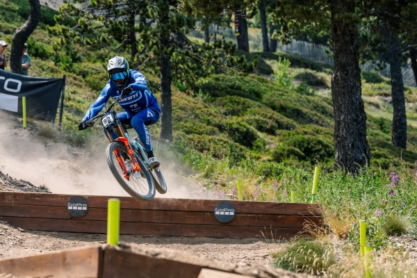 /tmp/182504_DHI_TRA_WC26_PAL ARINSAL (8).jpg